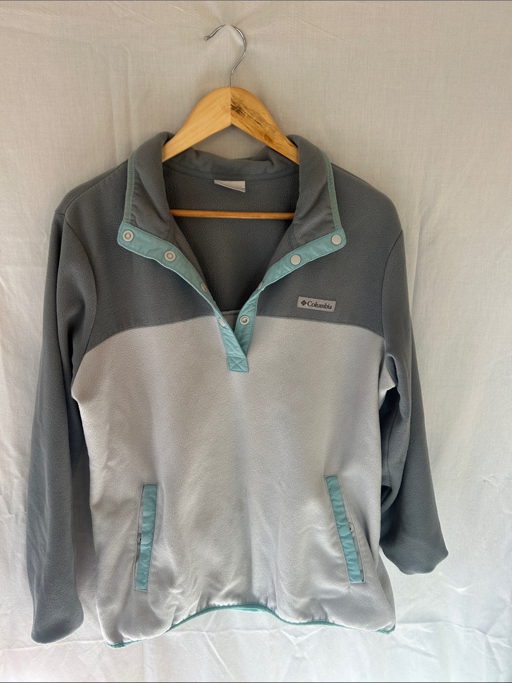 Columbia Gray & Mint Snap-Front Fleece Pullover